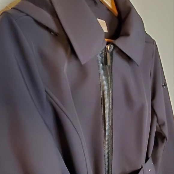 Michael Kors Smokey Gray Zip-Up Belted Jacket with Removable Hood - Picture 5 of 15